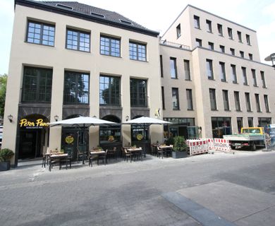 NEUBAU UND TRADITION TREFFEN EFFEKTIVITÄT. BÜRO 480m² KR-INNENSTADT