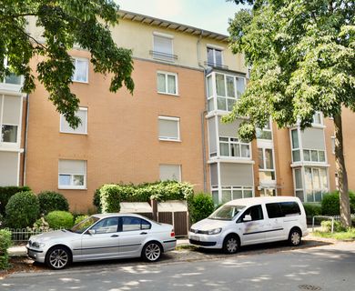 Gepflegte 3-Zimmer-Wohnung mit Balkon in zentraler Lage von Porz / Urbach!