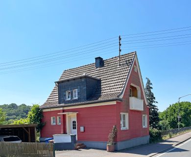 Gepflegtes Einfamilienhaus mit Carport in unmittelbarer Nähe zur Sieg!