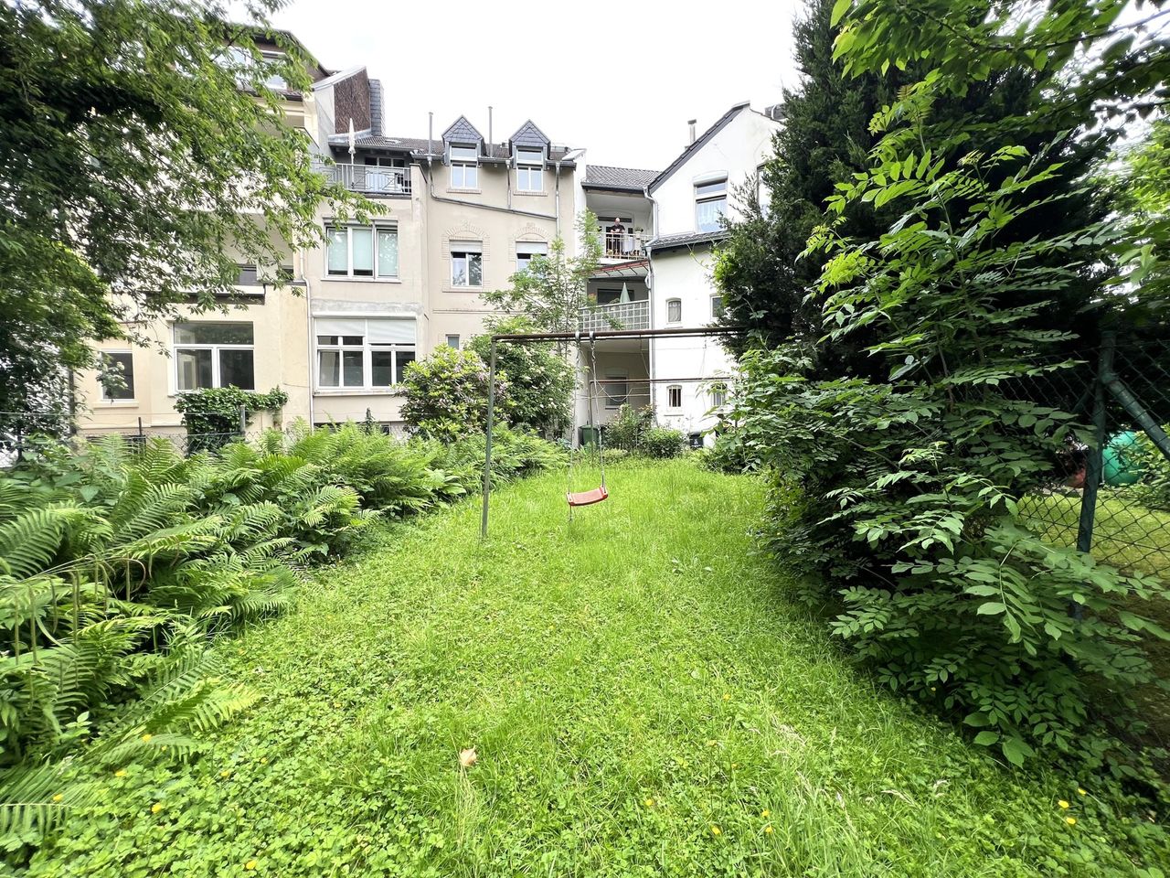 Historisches Wohn- und Geschäftshaus mit Jugendstilfassade im Herzen von Siegburg