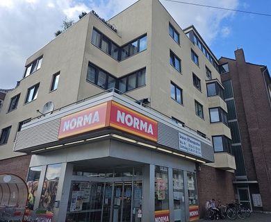 BEZUGSFREIE 1 RAUM WOHNUNG MIT BALKON UND STELLPLATZ NÄHE HELIOS KLINIKUM KREFELD – KÖNIGSHOF