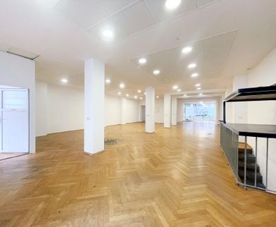 LADENLOKAL MIT CA. 185 M² VERKAUFSFLÄCHE IM KREFELDER ZENTRUM ZU VERMIETEN!