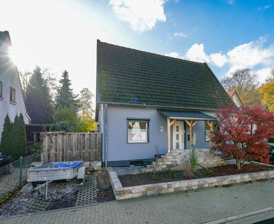 Zeitlose Eleganz trifft modernen Komfort – Ihr Familienhaus in Wassenberg mit großem Grundstück